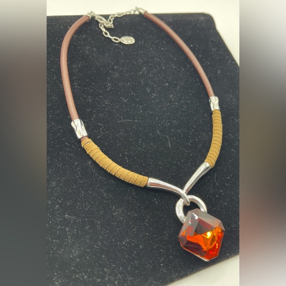 Beautiful Signed Statement Necklace with Brown/Champagne Amber Crystal - Picture 6 of 6